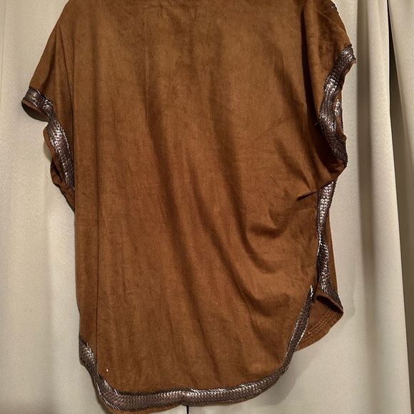 NWT Flying Tomato Top - Picture 3 of 10